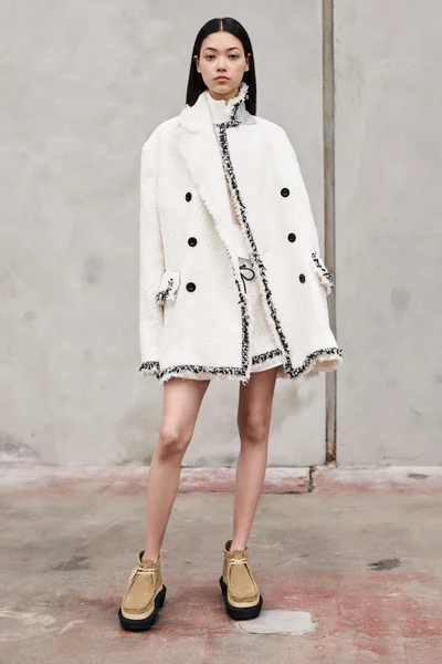 Look 12
